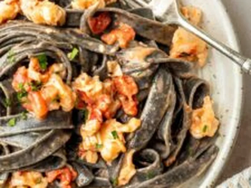 Lobster and Tomato Cream Pasta with White Wine