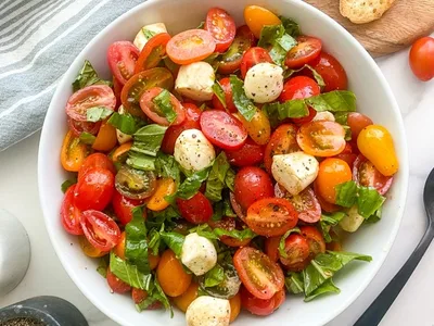 Chopped Caprese Salad with Fresh Basil