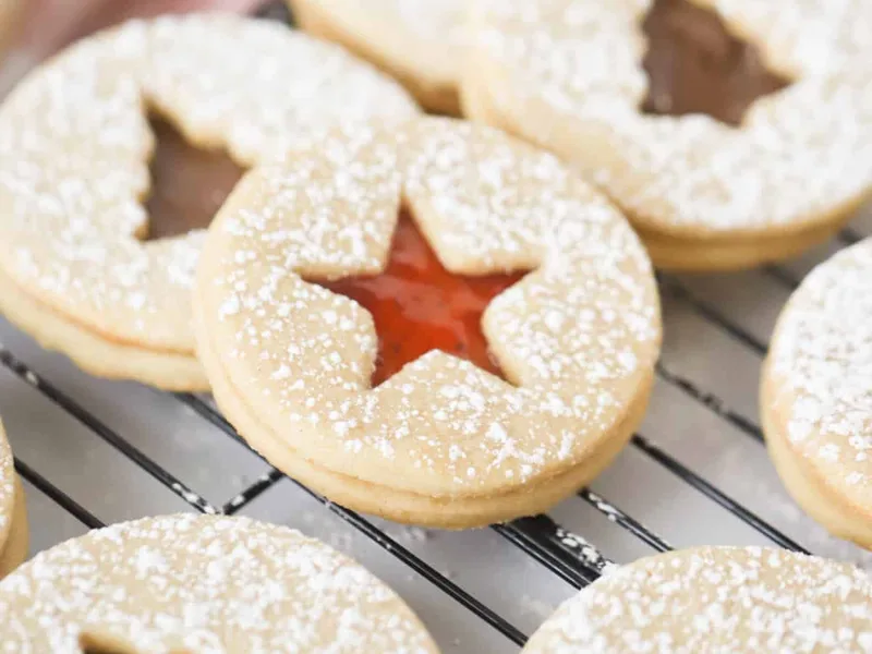 Classic Buttery Linzer Cookies with Almond Flour