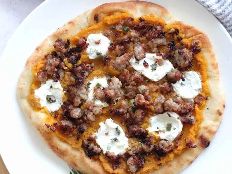 Air Fryer Sausage and Ricotta Pumpkin Flatbread in 8 Minutes