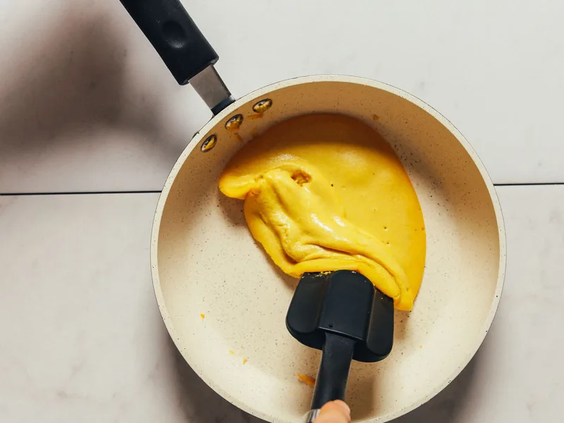 Fluffy Vegan Scrambled Eggs with Mung Bean