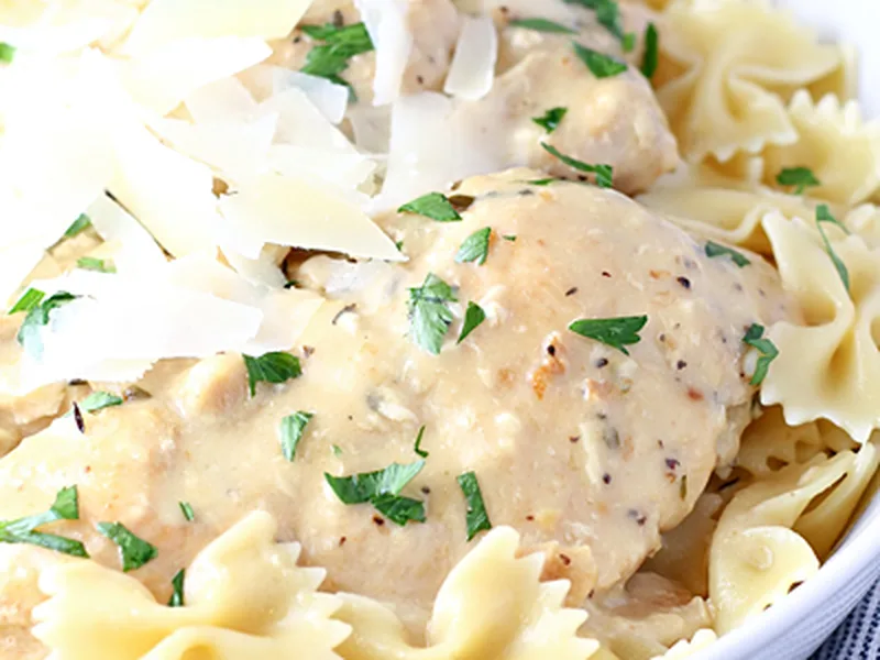 Slow Cooker Garlic Chicken with Creamy Parmesan Sauce