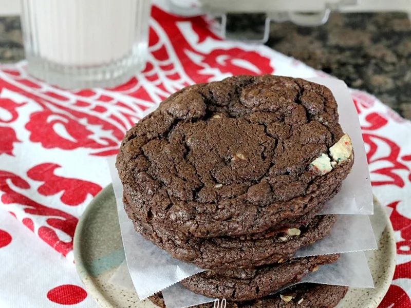 Mint Chocolate Chip Walnut Cookies with Crispy Edges