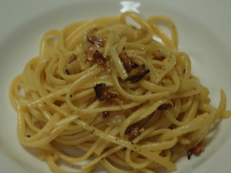 Linguine With Crispy Bacon and Caramelized Onions