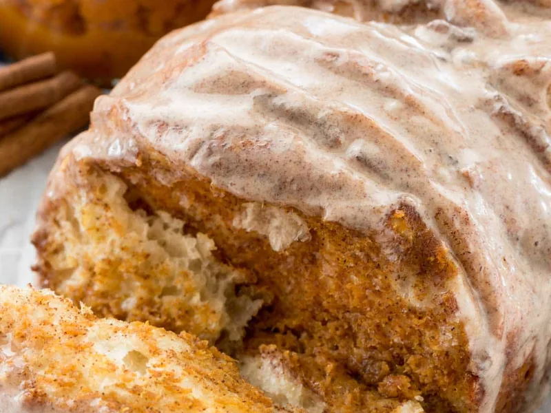 Easy Pumpkin Pull-Apart Loaf with Cinnamon Sugar