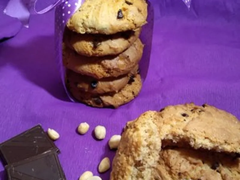 Gluten-Free Peanut Butter and Dark Chocolate Cookies