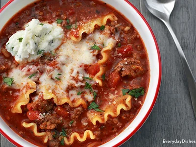 Hearty Lasagna Soup with Italian Sausage and Ground Beef