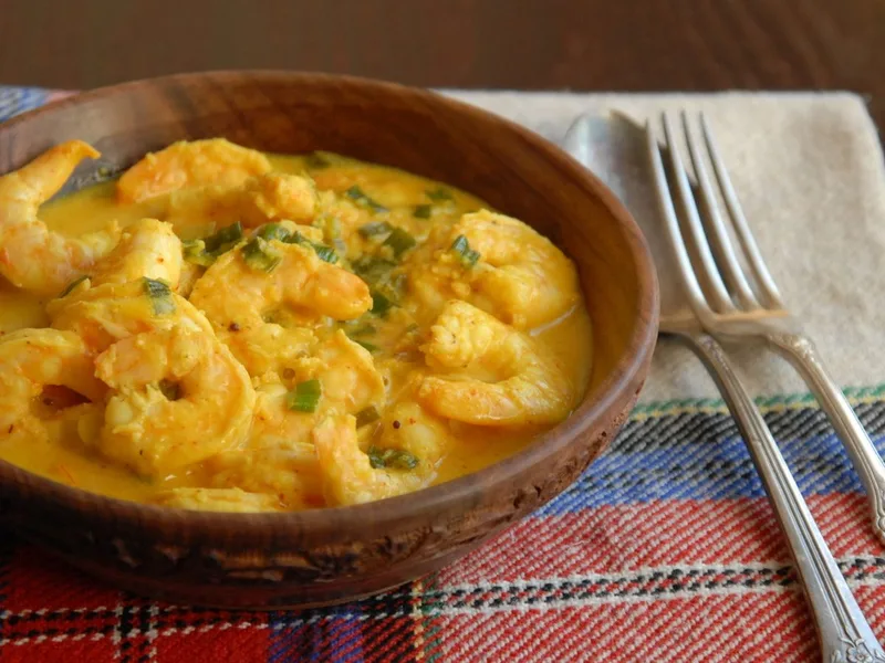 Bengali Steamed Shrimp in Mustard Sauce (Bhapa Shorshe Chingri)