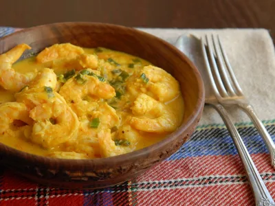 Bengali Steamed Shrimp in Mustard Sauce (Bhapa Shorshe Chingri)