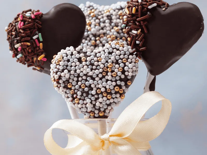 Easy Valentine's Day Cake Pops with Heart Shapes