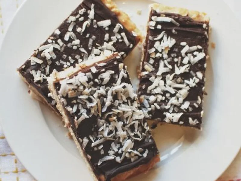 Baked Samoas Lofthouse Cookie Bars with Caramel and Chocolate