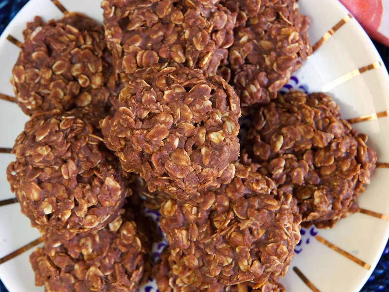 No-Bake Chocolate Peanut Butter Oatmeal Cookies