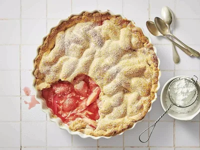 Gluten-Free Rhubarb and Strawberry Pie