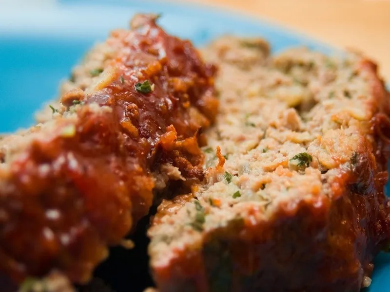 Classic Ground Meat Meatloaf with Ketchup Glaze