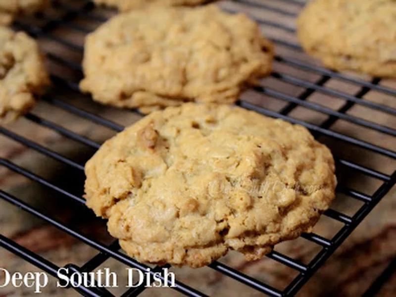 Coconut Pecan Oatmeal Cookies with Brown Sugar