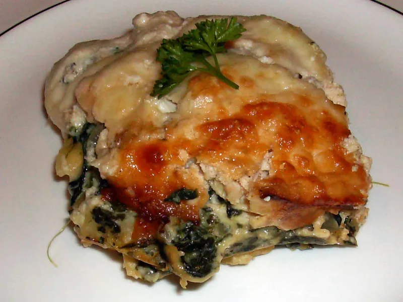 Crab and Spinach Lasagna with Rich Cream Sauce