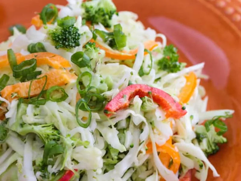 Fresh Cabbage Bell Pepper Broccoli Salad with Lemon Dill Dressing