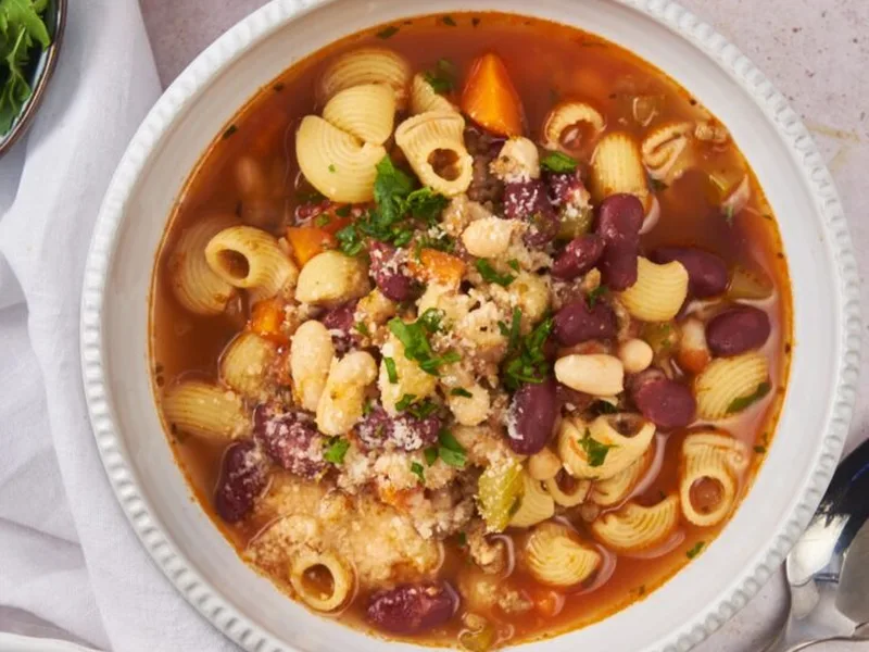 Olive Garden Pasta e Fagioli - Hearty Italian Bean and Pasta Soup