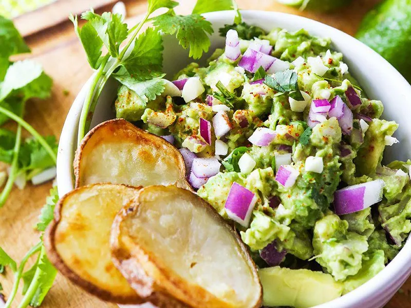 Fresh Guacamole with Cilantro and Lime