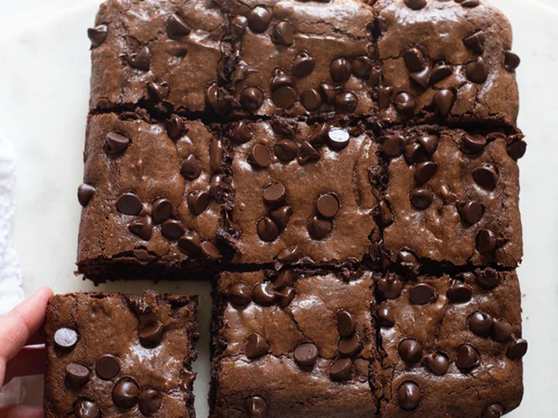 Papa John's Copycat Chocolate Chip Brownies