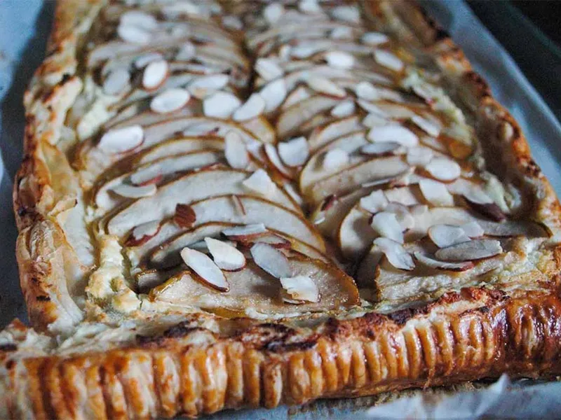 Honey Pear Tart with Almond Flour and Vanilla