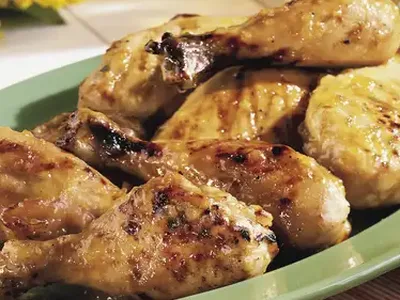 Grilled Chicken with Spicy Peach Glaze