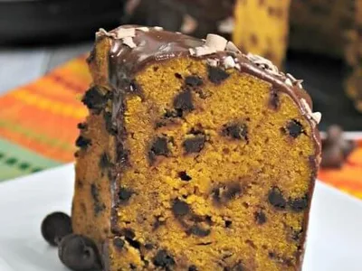 Instant Pot Pumpkin Chocolate Chip Bundt Cake
