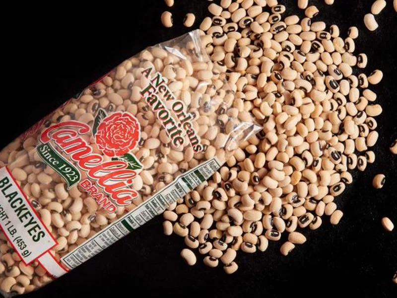 Coconut Curry Blackeye Peas and Kale with Aromatic Spices