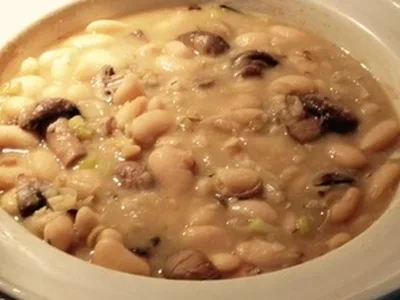 Rustic White Beans and Mushrooms