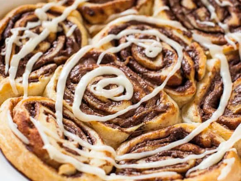 Quick Nutella Cinnamon Rolls with Vanilla Glaze