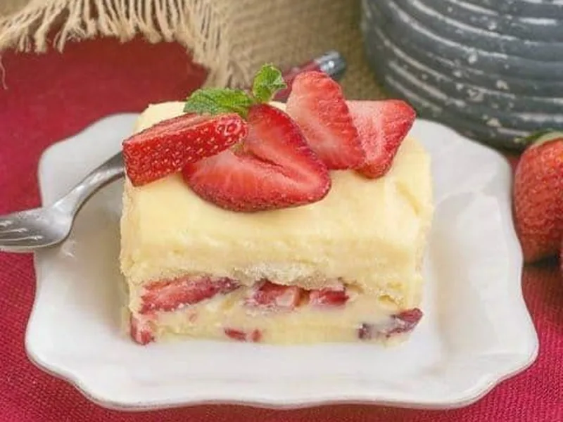 Grand Marnier Berry Tiramisu with Fresh Strawberries