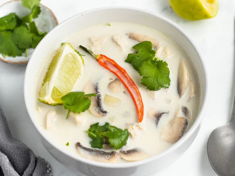 Thai Coconut Chicken Soup with Lemongrass