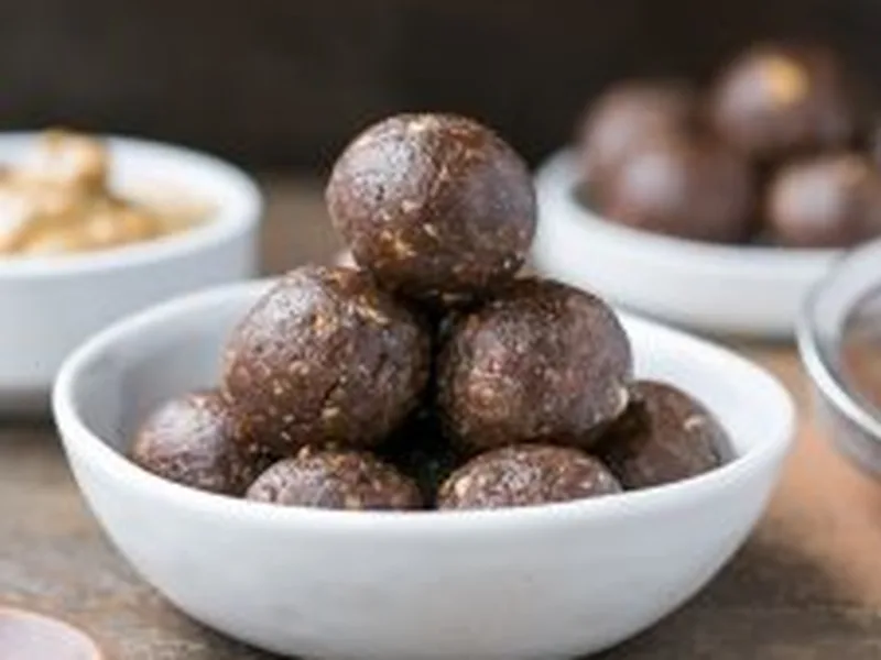 No-Bake Chocolate Peanut Butter Energy Bites - Vegan & GF