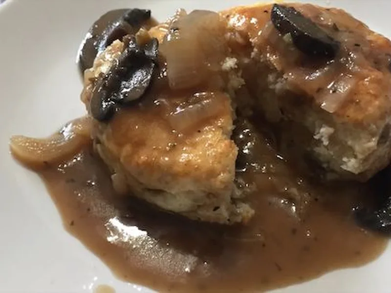 Brown Mushroom and Onion Gravy