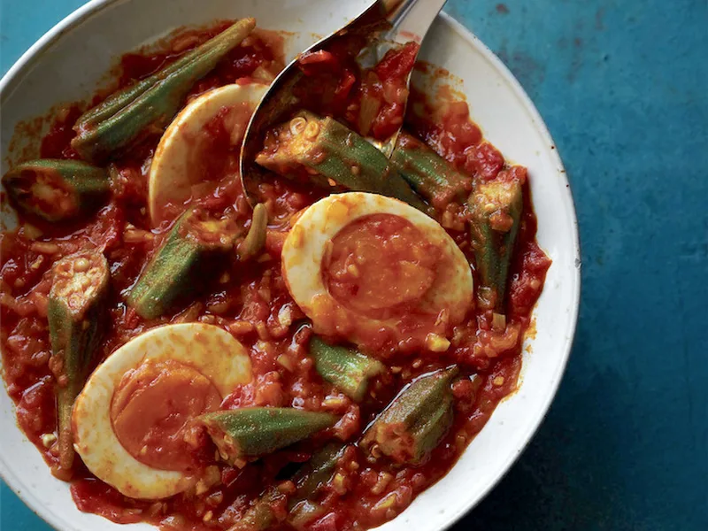 Thai-Style Egg and Okra Curry with Tomatoes and Shallots