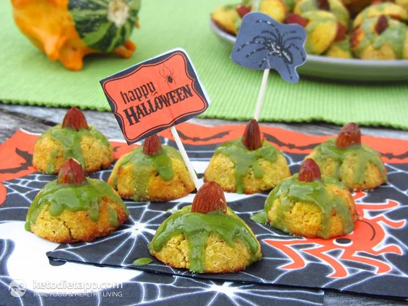 Low-Carb Pumpkin Witch Hat Halloween Cookies with Matcha Glaze