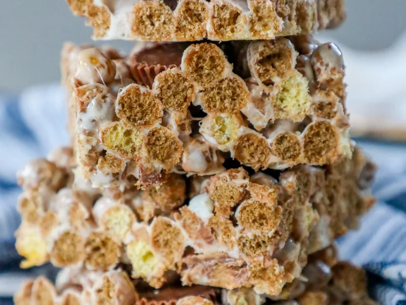 No-Bake Reese's Puffs Cereal Treats