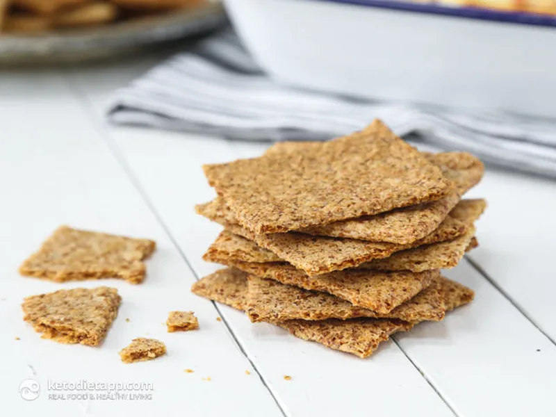 Crispy Keto Cheese Crackers with Psyllium Husk