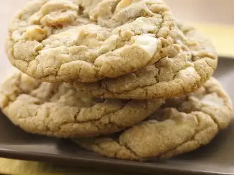 White Chocolate Macadamia Cookies with Whole Wheat Flour