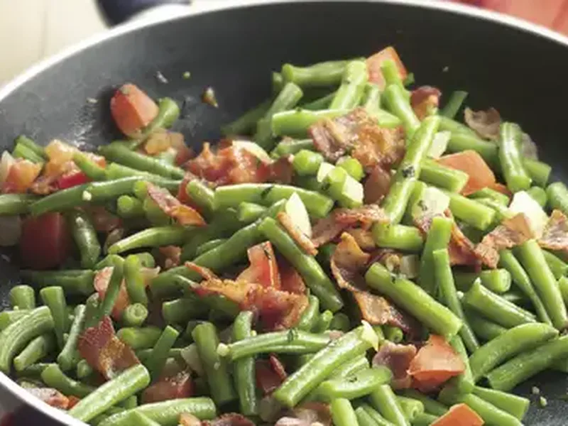 Bacon Green Beans with Tomato and Oregano