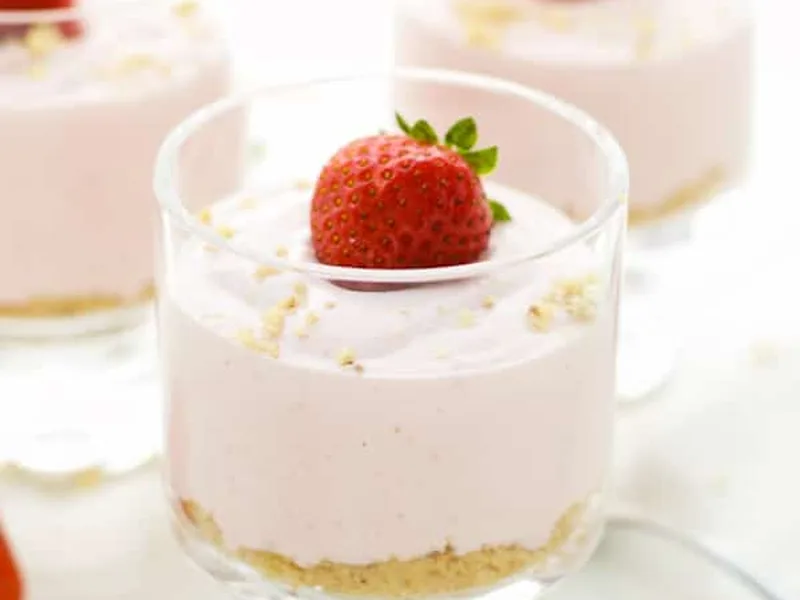 No Bake Light Strawberry Cheesecake Cups with Greek Yogurt