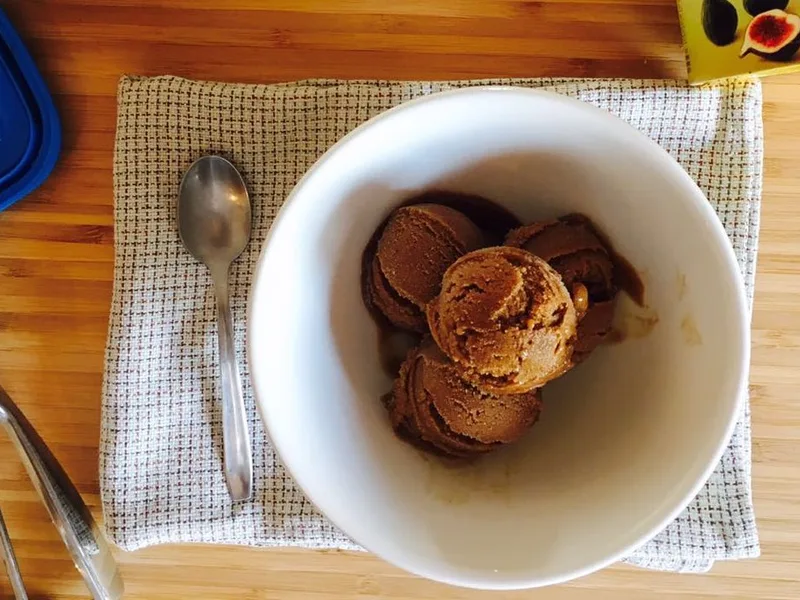 Barley Coffee Nice Cream with Frozen Bananas