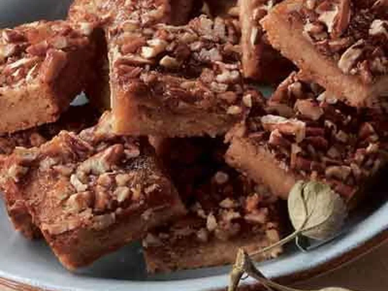 Maple Butter Pecan Shortbread Bars
