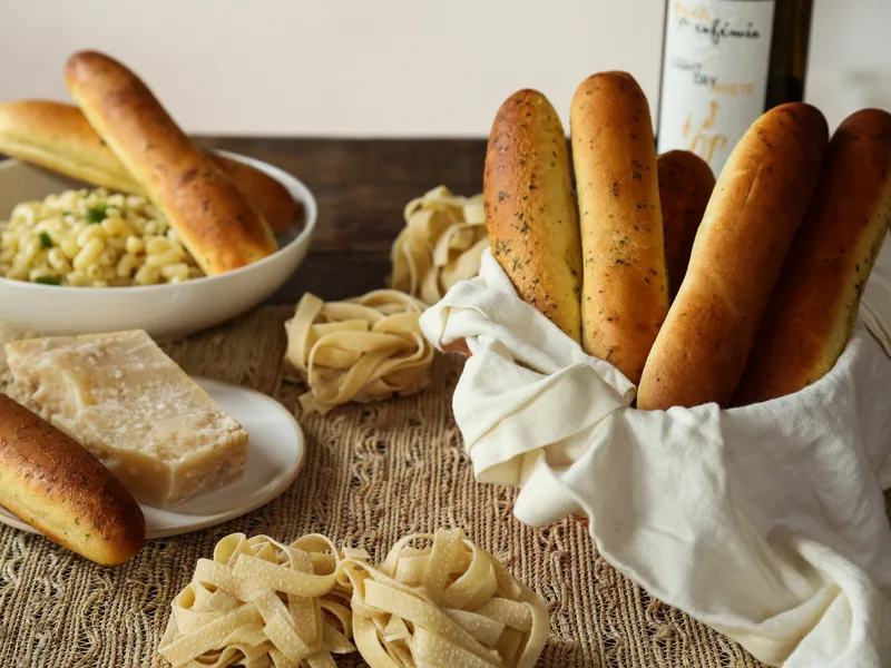 Olive Garden-Style Garlic Breadsticks