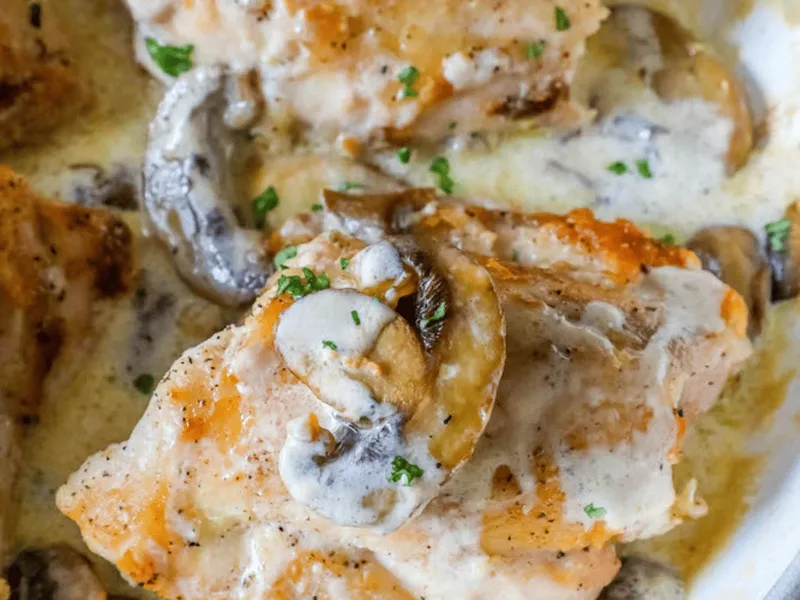 Pan-Seared Creamy Garlic Chicken Thighs with Mushrooms