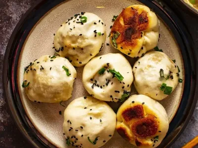 Pan-Fried Pork Buns with Soupy Center