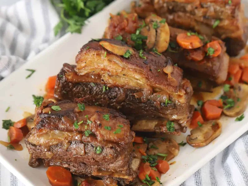 Slow Cooker Beef Short Ribs with Red Wine and Mushrooms