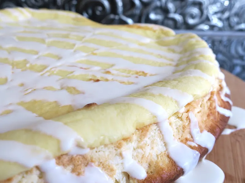 Sugar Free Keto New York Baked Cheesecake with Almond Crust