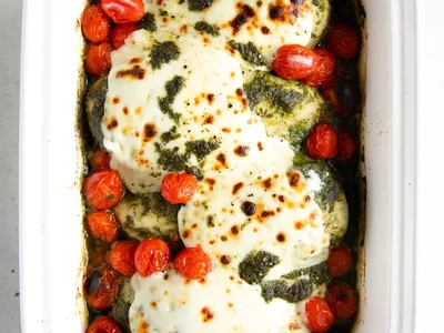 Baked Pesto Mozzarella Chicken, 425F