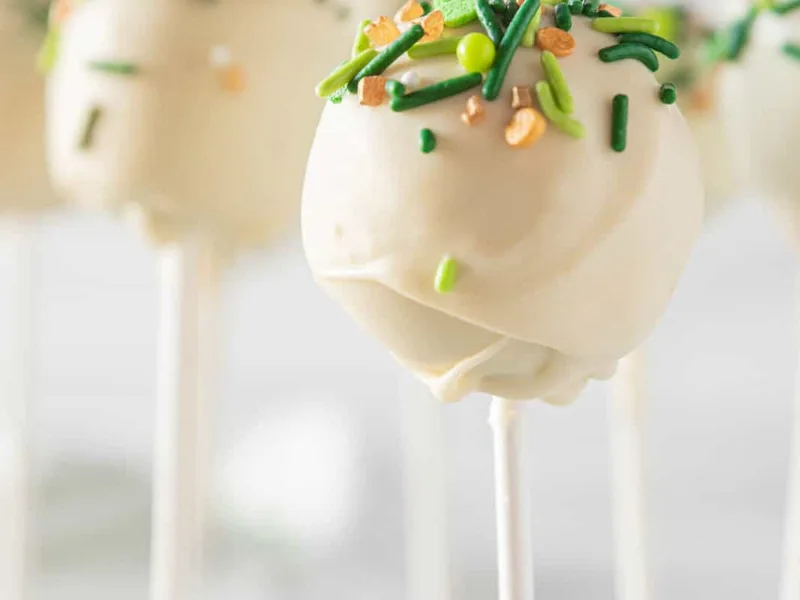 St. Patrick's Day Vanilla Cake Pops with Green Frosting